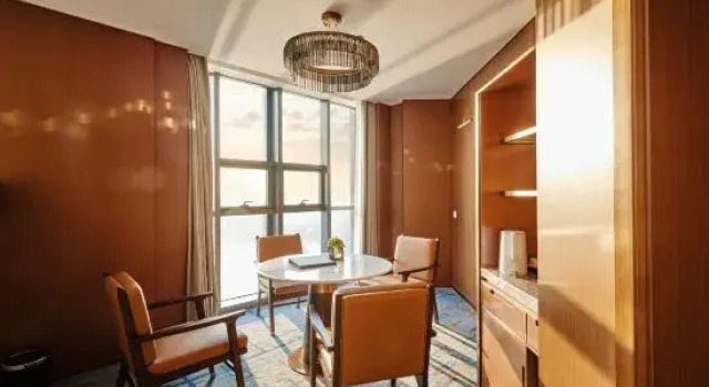 Люкс Deluxe Tianjiao International Hotel