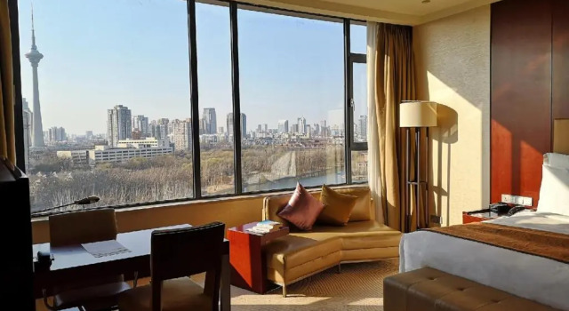 Двухместный номер Premium с видом на озеро Renaissance Tianjin Lakeview Hotel