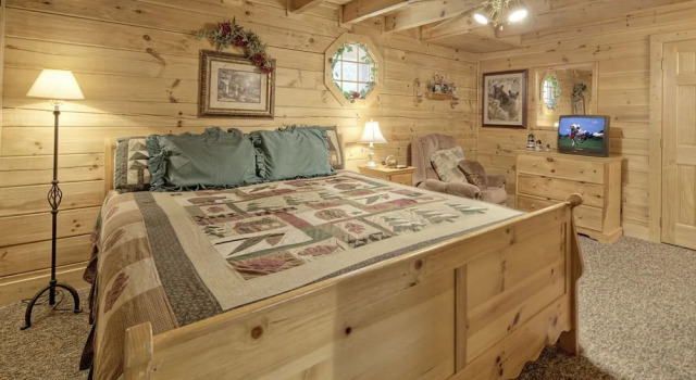 Sleepy Bear by Eagles Ridge Resort