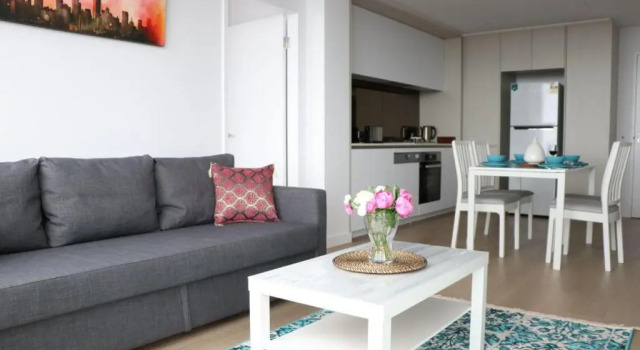 Melbourne Private Apartments - Collins Wharf Waterfront, Docklands, Забронировать Апартаменты/квартира Докландс Мельбурн, рядом с Пристань для яхт «Е»