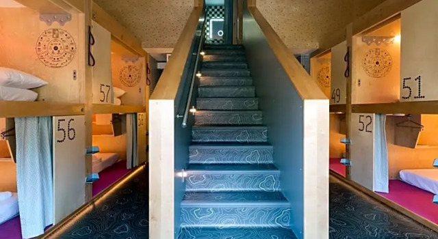 Номер Standard Мансарда Pangea Pod Hotel