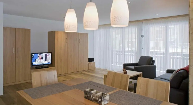 Haus Alsuki, Забронировать Отель Церматт курорт Церматт, рядом с Горнолыжный подъемник Маттерхорн Гласье Парадайз