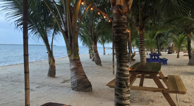 Семейный коттедж с 4 комнатами с видом на канал Ceiba Beach Resort