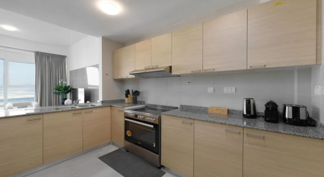 Апартаменты Deluxe Maison Privee - Elegant and Panoramic Sea View Apt on Al Reem Island
