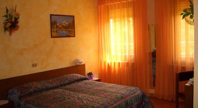Четырёхместный номер Standard Hotel Sarre