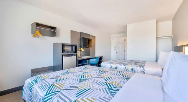 Четырёхместный номер Standard Motel 6-Norman, OK