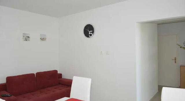 Apartments Maro, Book Lejlighed Hoteller i Senj med pool, Swimmingpool