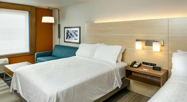 Люкс c 1 комнатой Holiday Inn Express & Suites - Medford by IHG