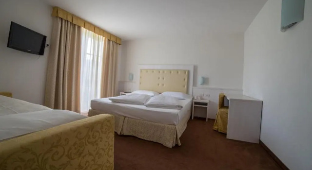Трёхместный номер Standard Alpen Hotel Eghel Resort & SPA