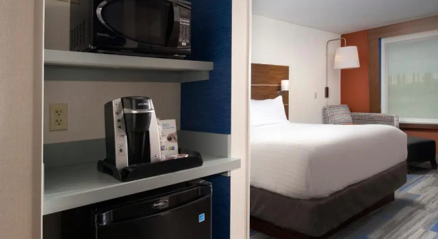 Двухместный номер Standard Holiday Inn Express & Suites Altoona by IHG