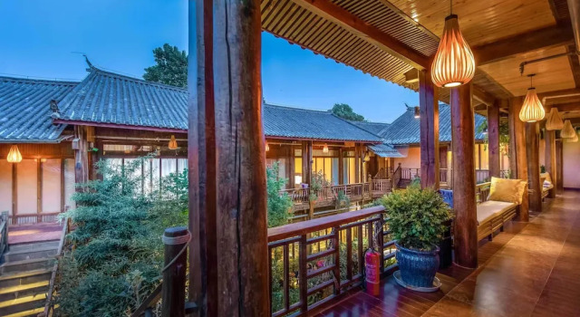 Четырёхместный номер Standard Дуплекс The Ritz-Man Boutique Inn Lijiang