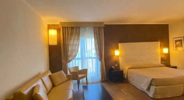 Четырёхместный номер Standard с балконом Hotel Rioverde