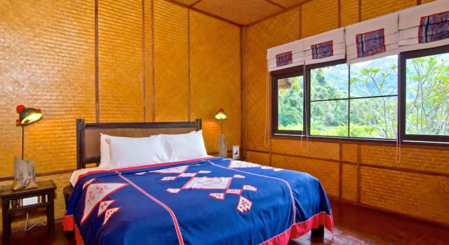 Номер Deluxe с балконом Hmong Hilltribe Lodge