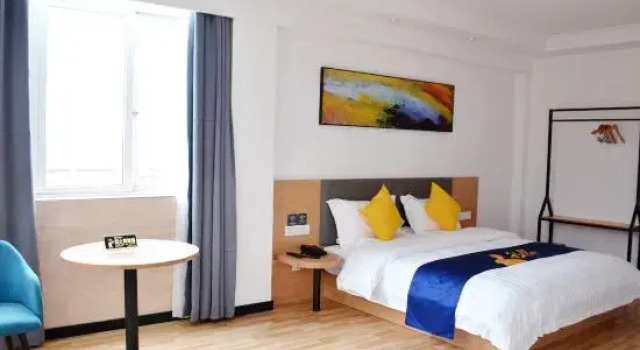 Люкс Deluxe 7Days Inn Hotel (Deqing Yuyue)