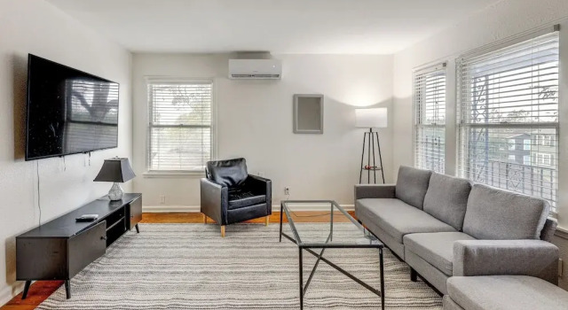 Retreat at Brackenridge Park: Cozy San Antonio Apt