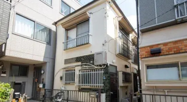 REA Higashimukojima 4-chome