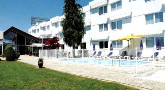 Hôtel Akena Poitiers Nord Futuroscope, Reserva ahora Hotel Hoteles en Poitiers con piscina, Piscina
