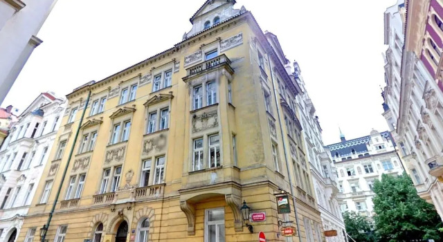 Central and calm, Забронировать Отель Отели Праги 3 звезды, рядом с Музей Альфонса Мухи, 3*