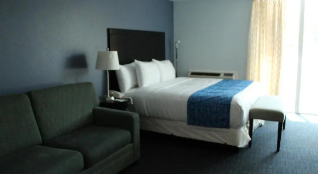 Номер Standard Travelodge by Wyndham Water’s Edge Hotel - Racine