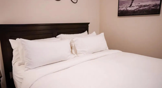 2 Bedroom Lake View Villa- 605