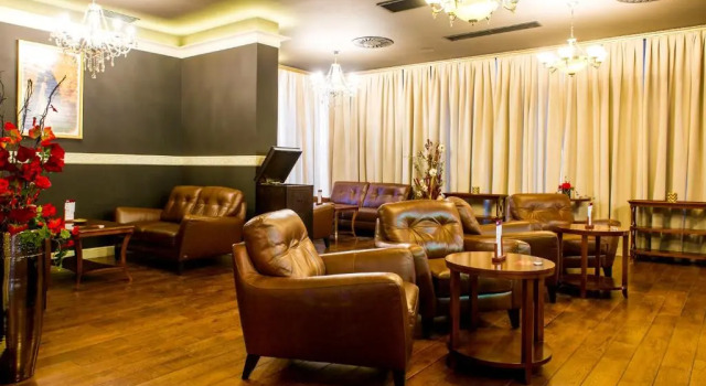 Safir Hotel Casino, Prenota Hotel Sežana Kras