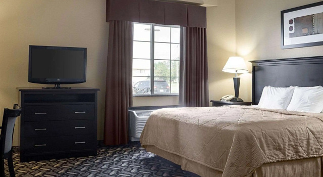 Двухместный люкс MainStay Suites Bismarck