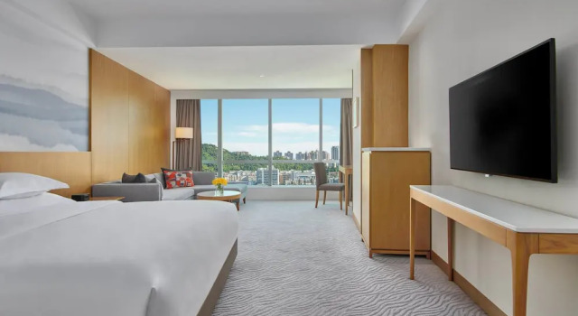 Двухместный номер Standard с видом на город Crowne Plaza Zhuhai City Center by IHG