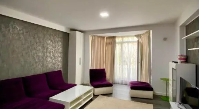 Forever Friday Apartment Cosmopolis, Rezerwuj Apartament Hotele w Ilfov z parkingiem, Parking