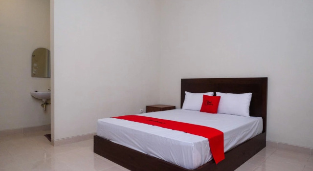RedDoorz Syariah near Transmart Pabelan Solo, Buchen Sie Hotel Kartosuro Central Java