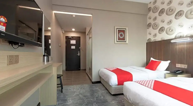 Номер Deluxe OYO 89375 Regent Hotel