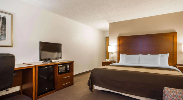 Двухместный номер Standard Comfort Inn & Suites Madison - Airport