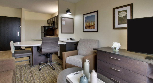 Двухместный номер Standard c 1 комнатой Candlewood Suites - Wichita East by IHG