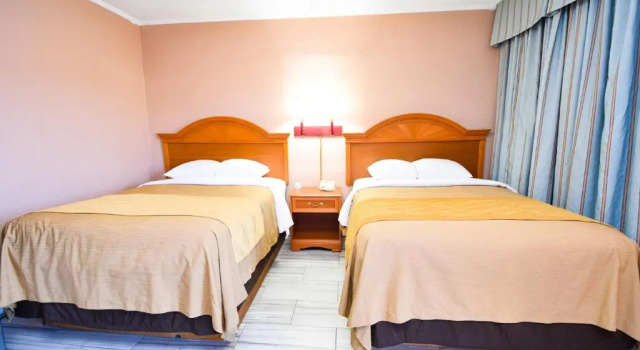 Четырёхместный номер Standard Economy Inn Beebe