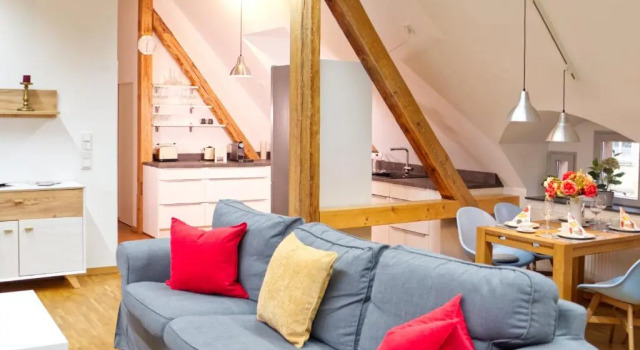 BohnApartments Altstadt-Loft - 85 qm mit Wasserbett, Parkplatz, Забронировать Апартаменты/квартира Отели Эрфурта с парковкой, рядом с Августинский монастырь, Парковка