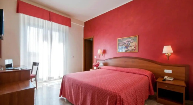 Hotel Tiffany, Забронировать Отель Римини - центр города Римини