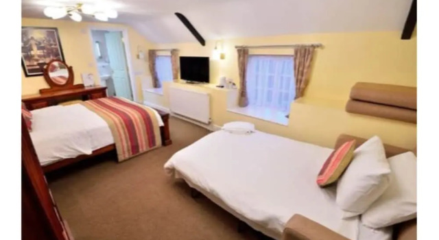 Семейный номер Standard The Crown Hotel