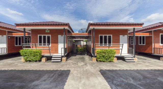 OYO 1166 Train Way Resort, Забронировать Курортный отель Курортные отели провинции Чонбури, Курортный отель