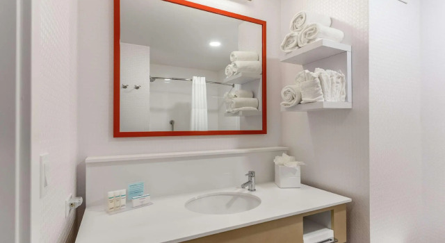 Номер Standard с видом на город Hampton Inn Oakland Downtown-City Center