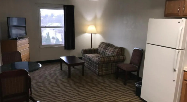 Семейный номер Standard President Inn & Suites