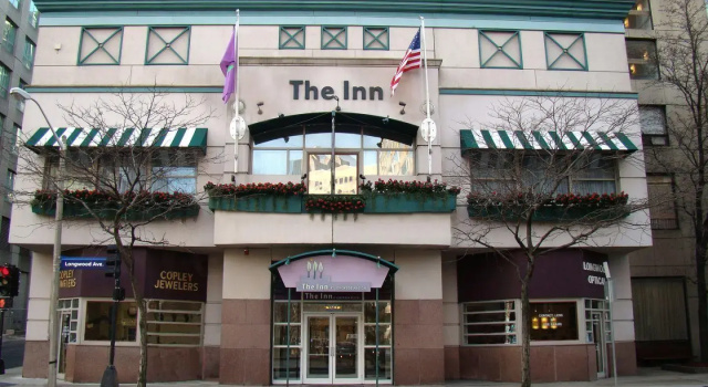 Четырёхместный номер Superior The Inn at Longwood Medical