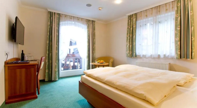 Двухместный номер Standard Hotel Weisser Hirsch