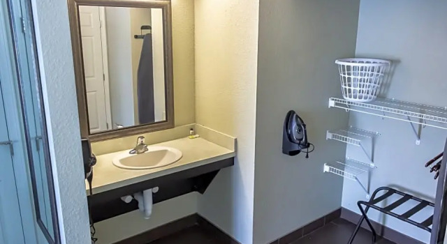 Двухместный номер Standard Staybridge Suites Minot by IHG