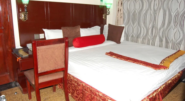 Номер Deluxe с балконом Nemax Royal Hotel