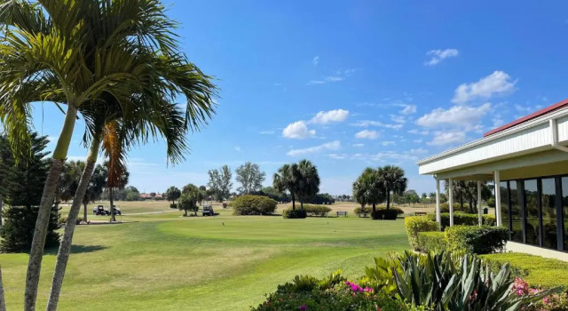 Коттедж Isles Golf Home