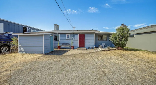 Oceanfront Cottage w/ Patio & Views in Birch Bay!, Забронировать Дом для отпуска Блейн штат Вашингтон, рядом с Birch Bay Beach