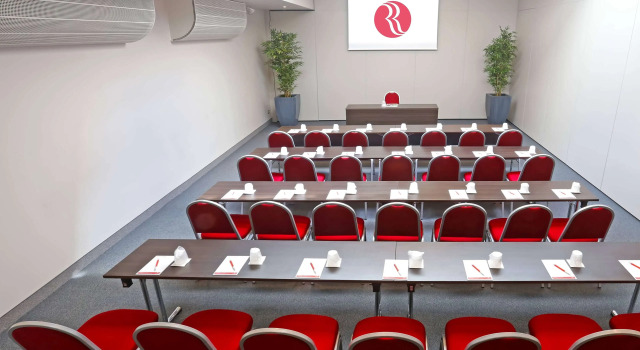 Отель Ramada Plaza by Wyndham Milano