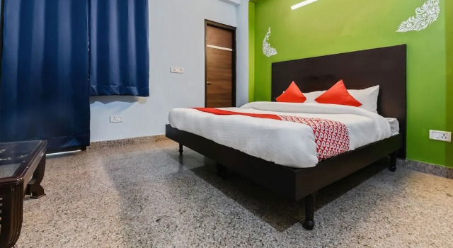 OYO Flagship 30504 PR Residency, Забронировать Отель Отели Нью-Дели с парковкой, Парковка