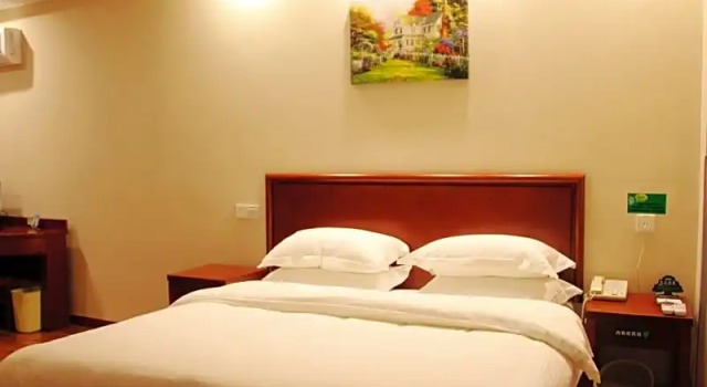 Двухместный номер Deluxe GreenTree Inn Jiaxing ZhongHuan South Road Zhonggang City Express Hotel