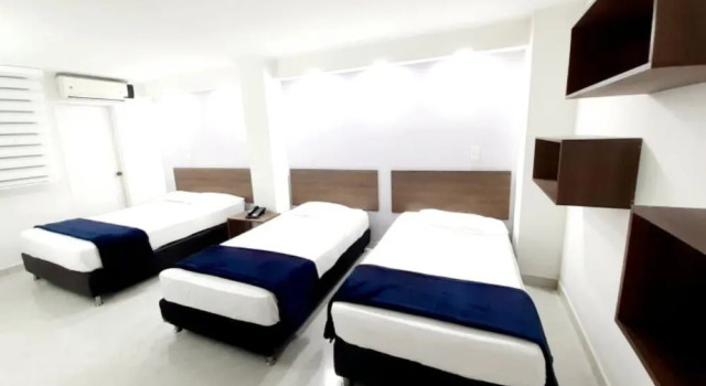Hotel Santorini la 70, Забронировать Отель Отели в центре Медельин, в центре