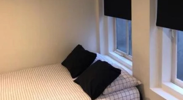 B&B Kalverstraat, Забронировать Отель «постель и завтрак» Амстердам - центр города Амстердам, рядом с Музей фотографии FOAM